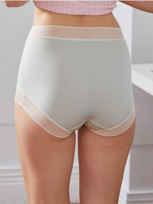 高透氣輕薄抗菌包臀桑蠶絲三角褲 (柔綠色) XL-3XL