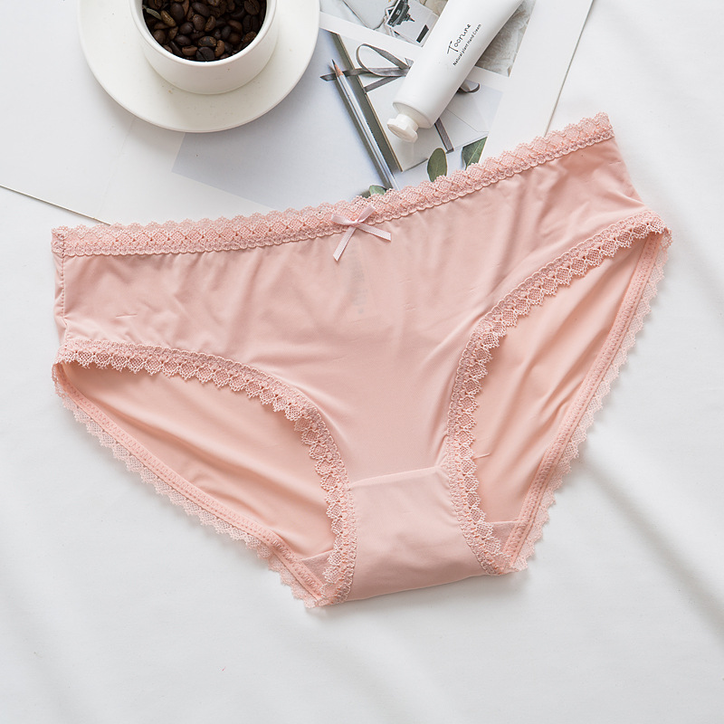 日式小條蕾絲花邊素面絲三角褲 (粉色) M-L
