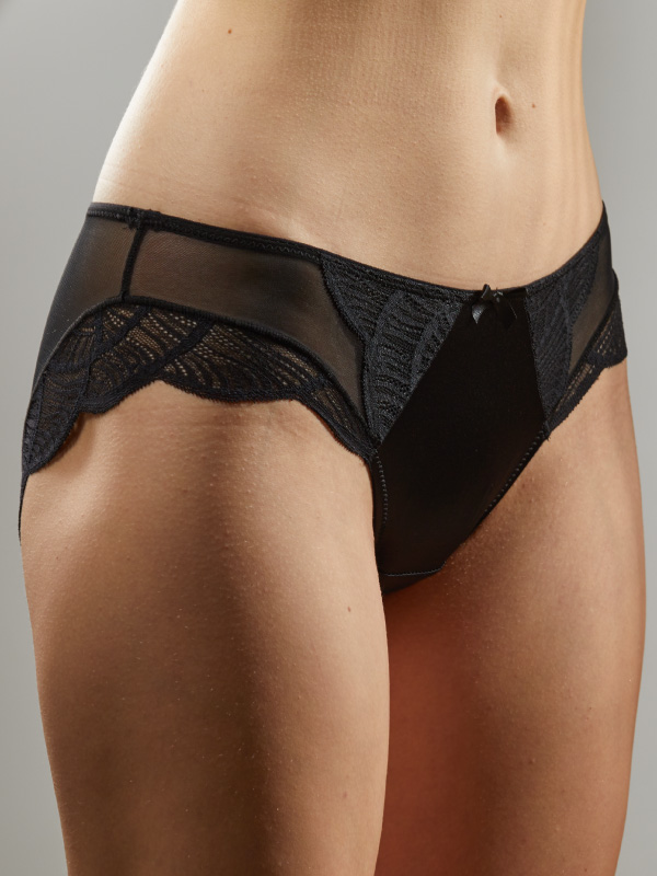 緞面蕾絲花低腰性感三角褲 (黑色) M-L