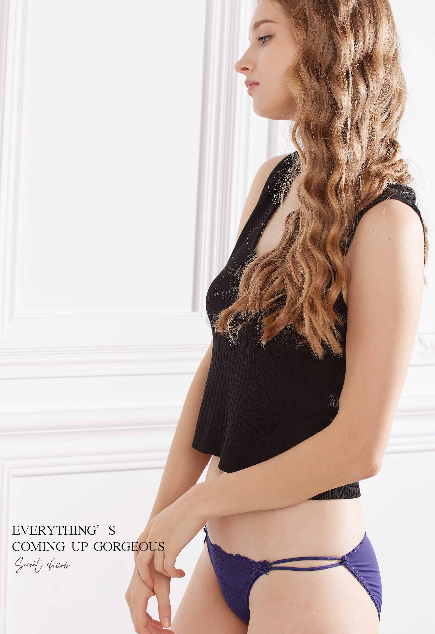 性感細條蕾絲包臀三角褲 (紅色)