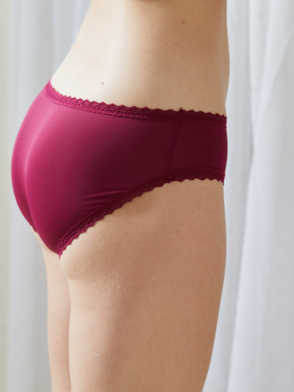 日式小條蕾絲花邊素面絲三角褲 (酒紅色) M-L