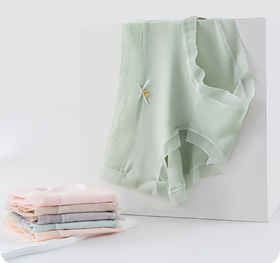 高彈輕柔舒適中腰莫代爾蠶絲褲底三角褲(綠色) FREE