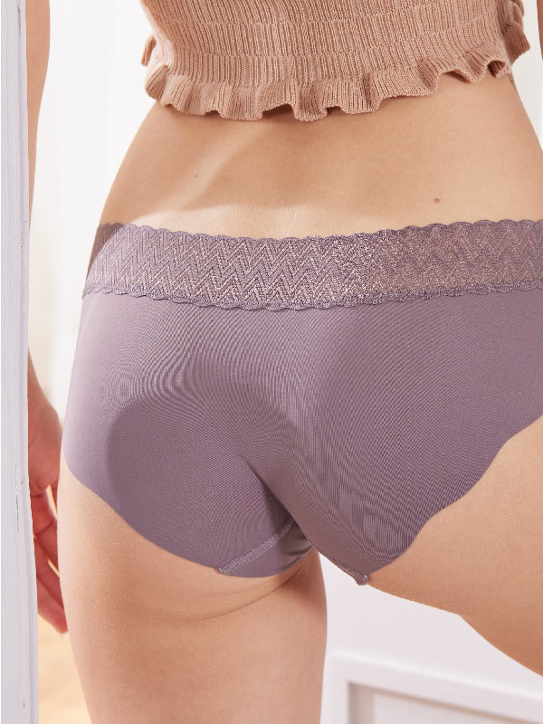 輕薄絲滑鏤空蕾絲棉質低腰三角褲(質感紫) FREE