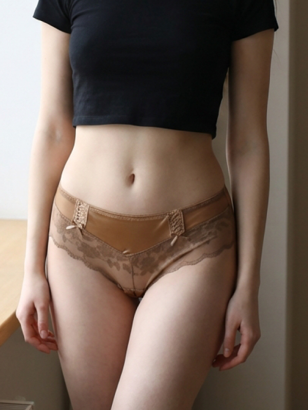 前小交叉網紗蕾絲緞面條低腰三角褲 (咖啡色) FREE