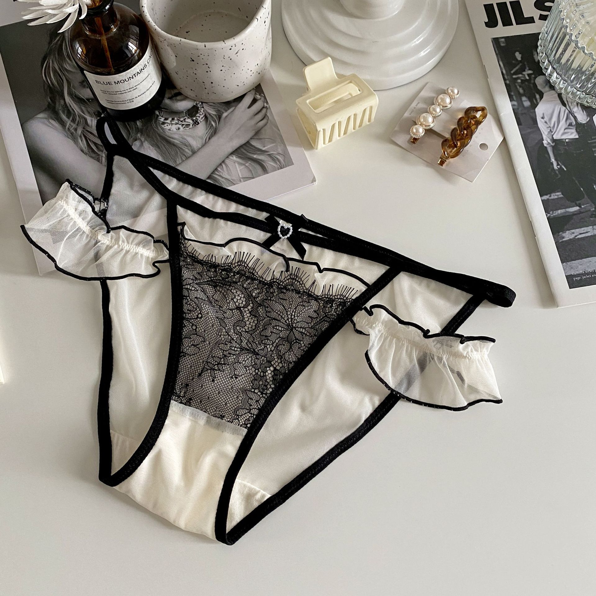 日式睫毛蕾絲軟紗細條三角褲 (藍色) FREE