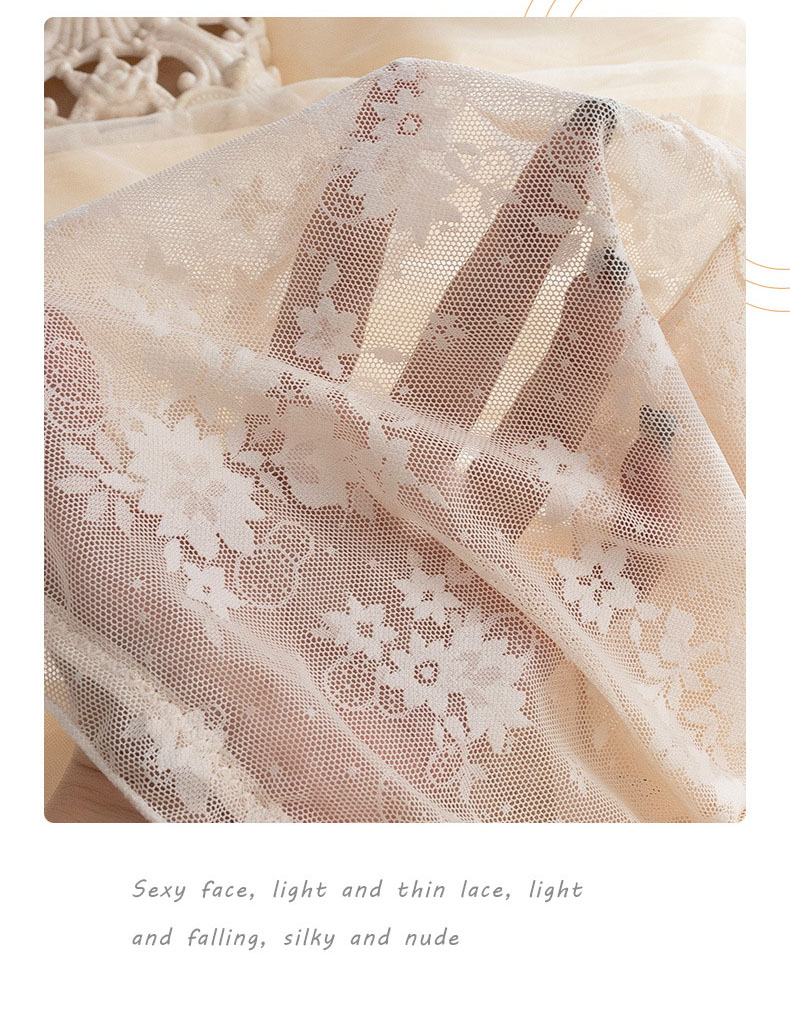 輕薄蕾絲網紗花前小毛球舒適透氣三角褲 (黑色) M-XL