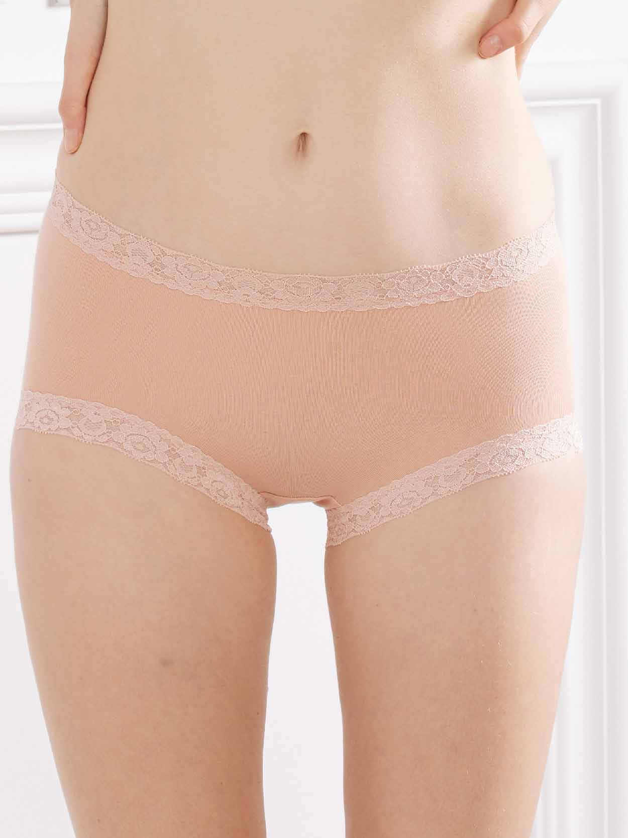 日系素棉質褲腳滾小條蕾絲包臀小平口內褲 (膚色) M-XL