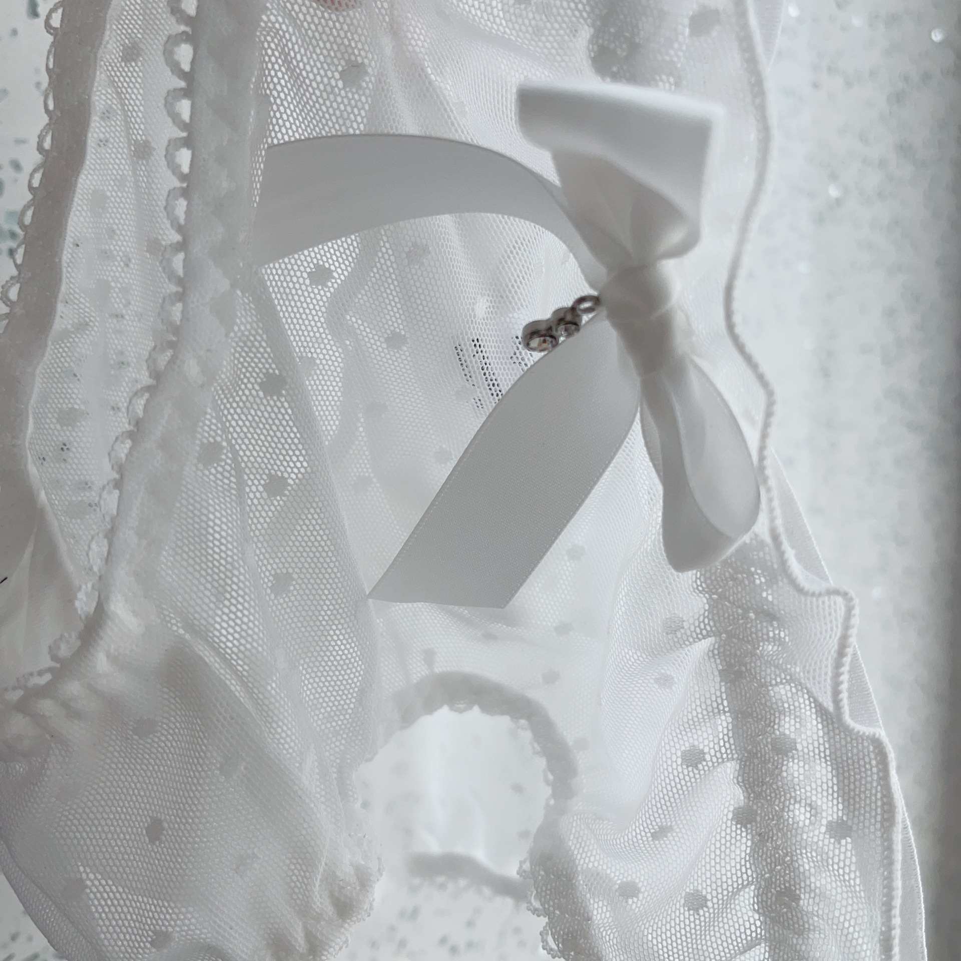 前鑽石緞帶蝴蝶結細帶低腰三角褲 (白色) M-L