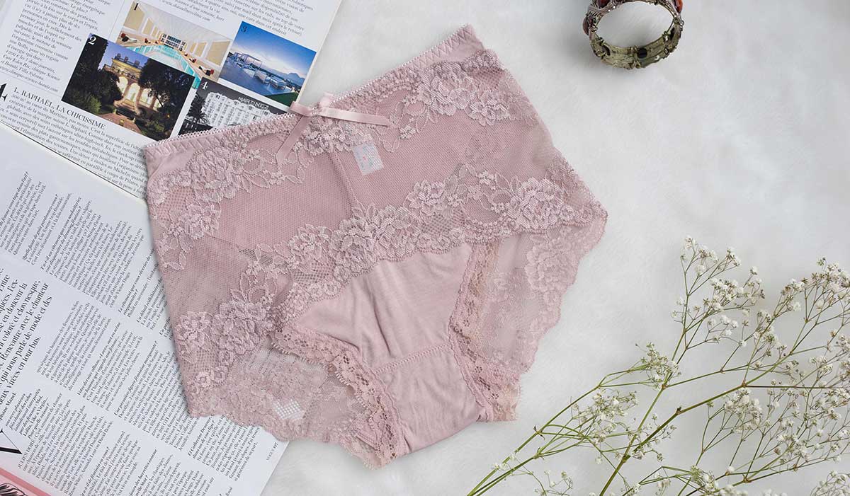 日系精美高腰款莫代爾棉蕾絲無痕精美內褲 (酒紅)